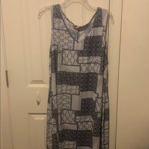 Navy/white geometric dress